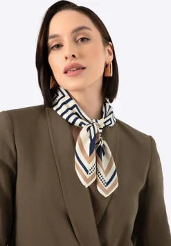 Damska apaszka jedwabna w geometryczne wzory kremowo - granatowa>WITTCHEN Fashion
