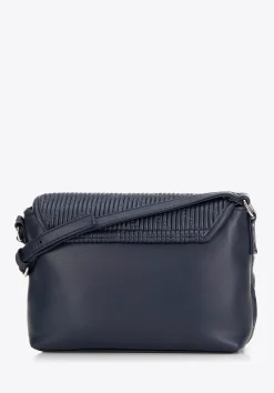 Damska crossbody w pionowe przeszycia z ekoskóry granatowa><noscript><img width=