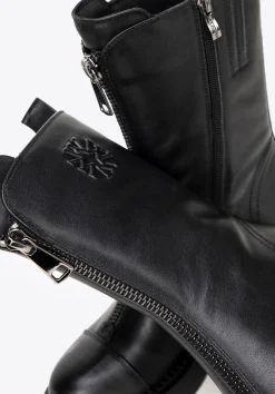 Damskie botki skórzane z monogramem czarne><noscript><img width=
