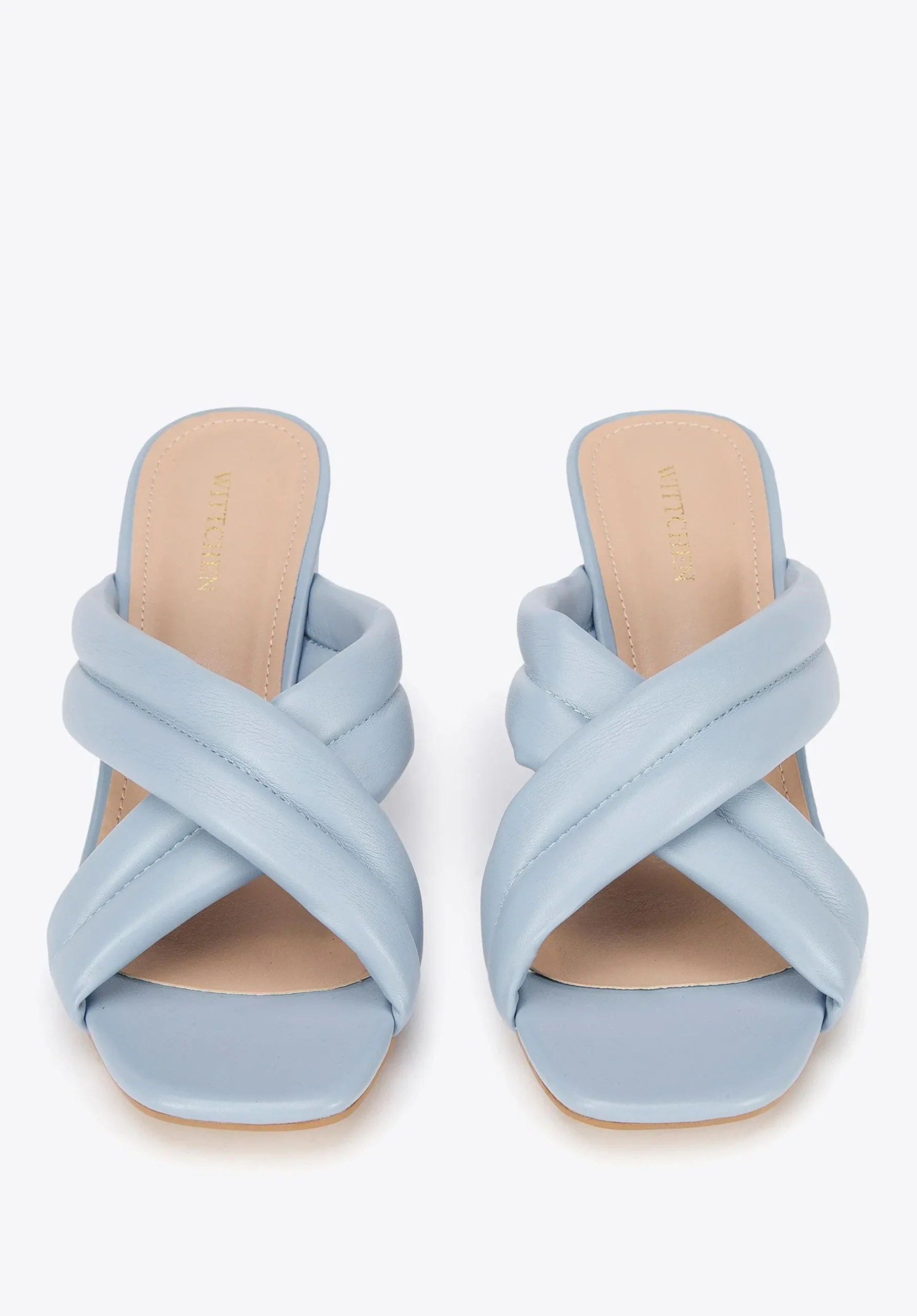 Damskie klapki pikowane z paskami na krzyż jasny niebieske>WITTCHEN Fashion