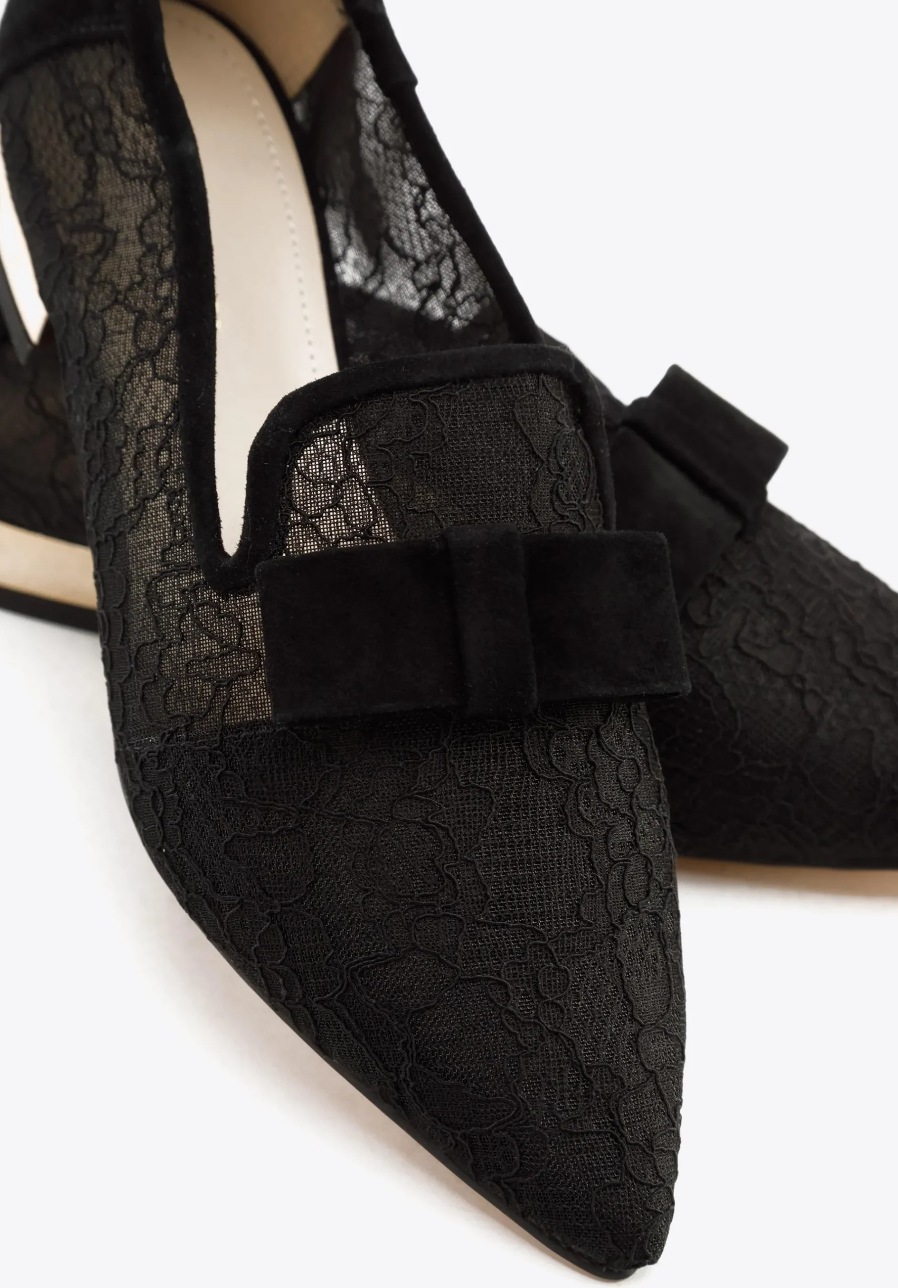 Damskie lordsy transparentne na niskim obcasie czarne>WITTCHEN Fashion