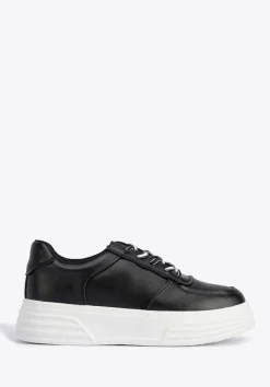 Damskie sneakersy skórzane na lekkiej platformie czarno-białe>WITTCHEN Fashion