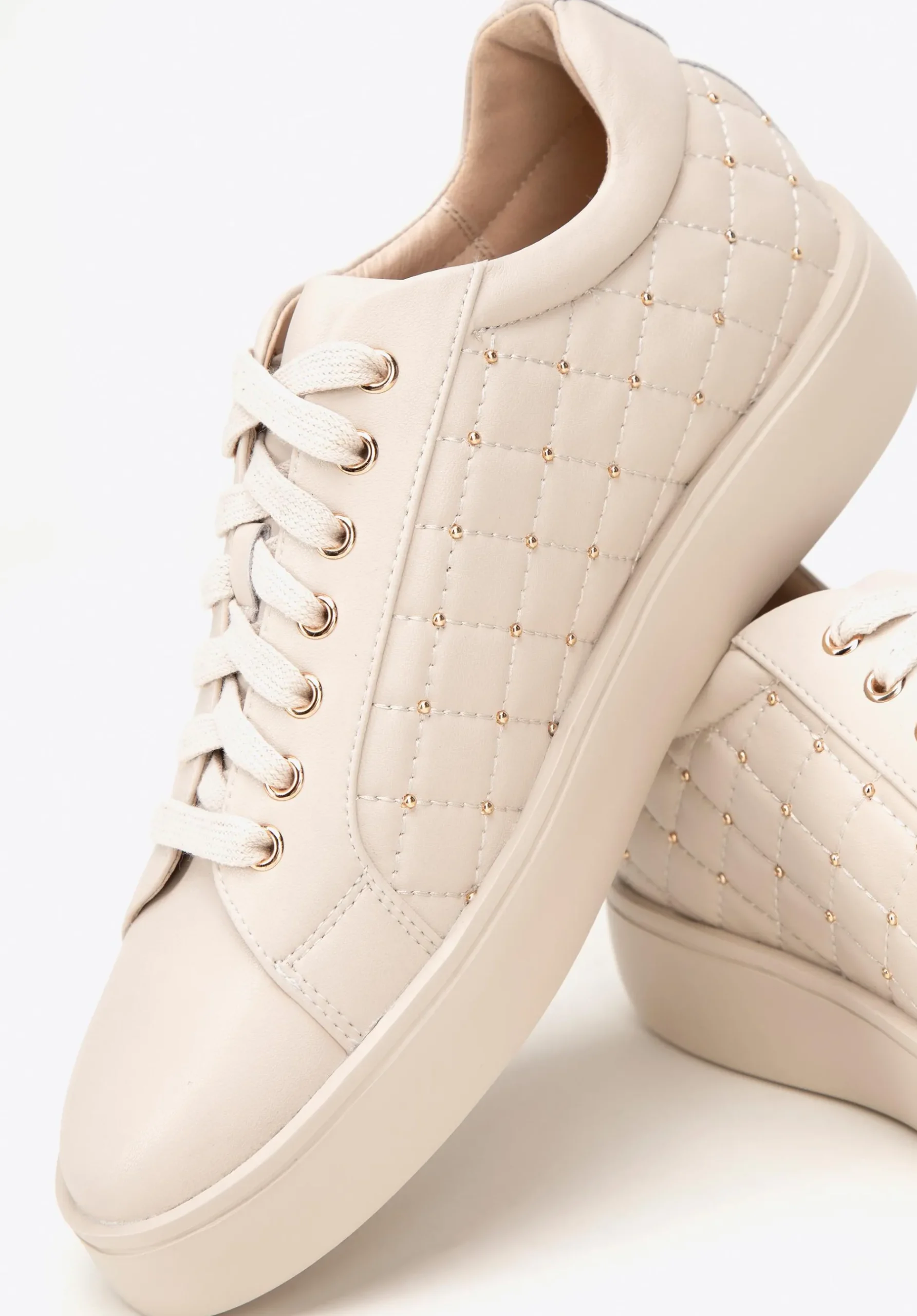 Damskie sneakersy skórzane z pikowaną cholewką kremowe>WITTCHEN Clearance