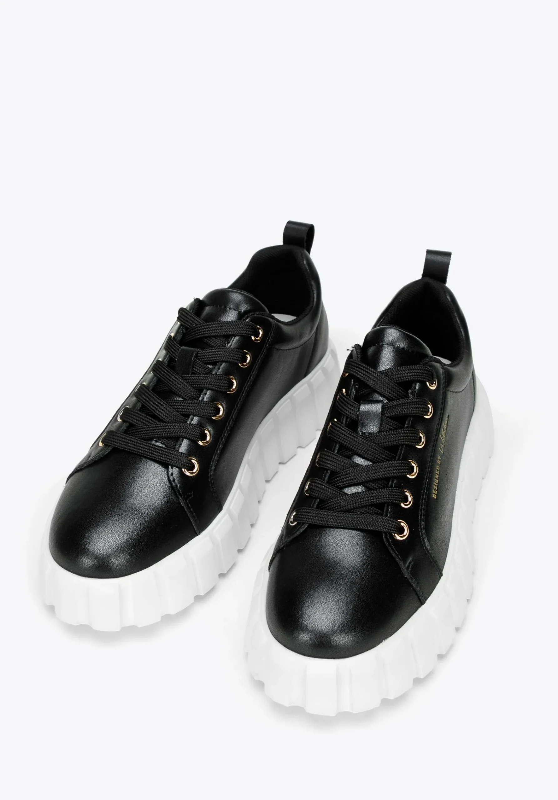 Damskie sneakersy skórzane na grubej platformie czarne>WITTCHEN Clearance