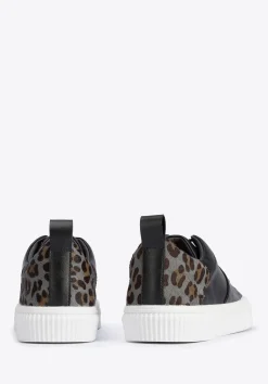 Damskie sneakersy skórzane z wzorem w cętki czarne><noscript><img data-lazyloaded=