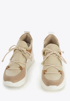 Damskie sneakersy z elastycznej tkaniny na koturnie beżowo-białe>WITTCHEN Sale