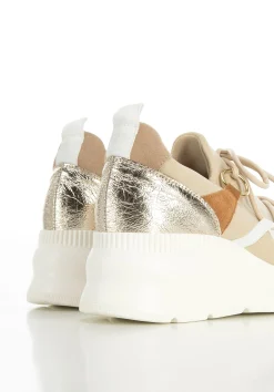 Damskie sneakersy z elastycznej tkaniny na koturnie beżowo-białe><noscript><img data-lazyloaded=