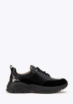 Damskie sneakersy z motywem zwierzęcym czarne>WITTCHEN Fashion