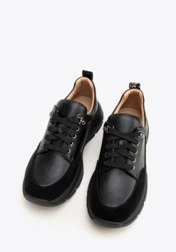 Damskie sneakersy z motywem zwierzęcym czarne>WITTCHEN Fashion