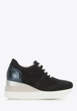 Damskie sneakersy zamszowe na koturnie w pasy ciemny granat>WITTCHEN Clearance