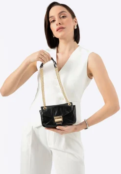 Minitorebka crossbody z połyskującej ekoskóry czarna>WITTCHEN New