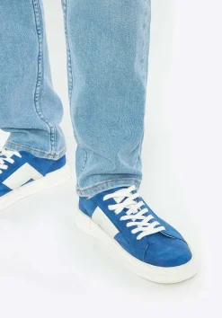 Męskie sneakersy z kontrastową podeszwą granatowe><noscript><img width=