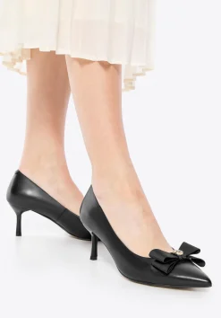 Skórzane czółenka z kokardą czarne>WITTCHEN Fashion
